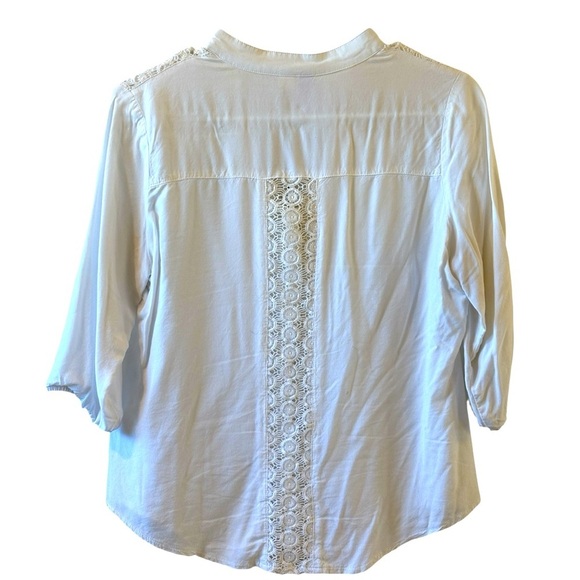 Alya Francesca's Collection Size Small Womens White Crochet Top Button Down - Picture 7 of 7